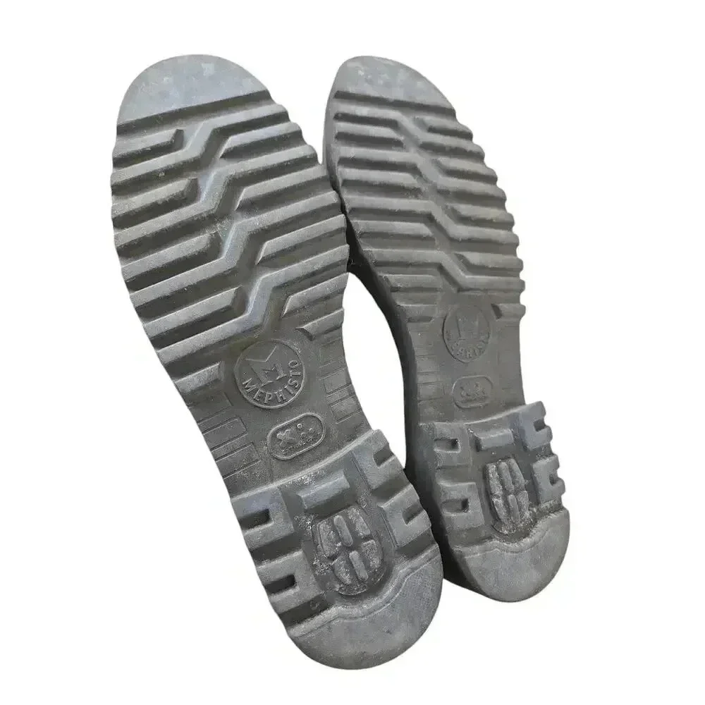 Mephisto gently used